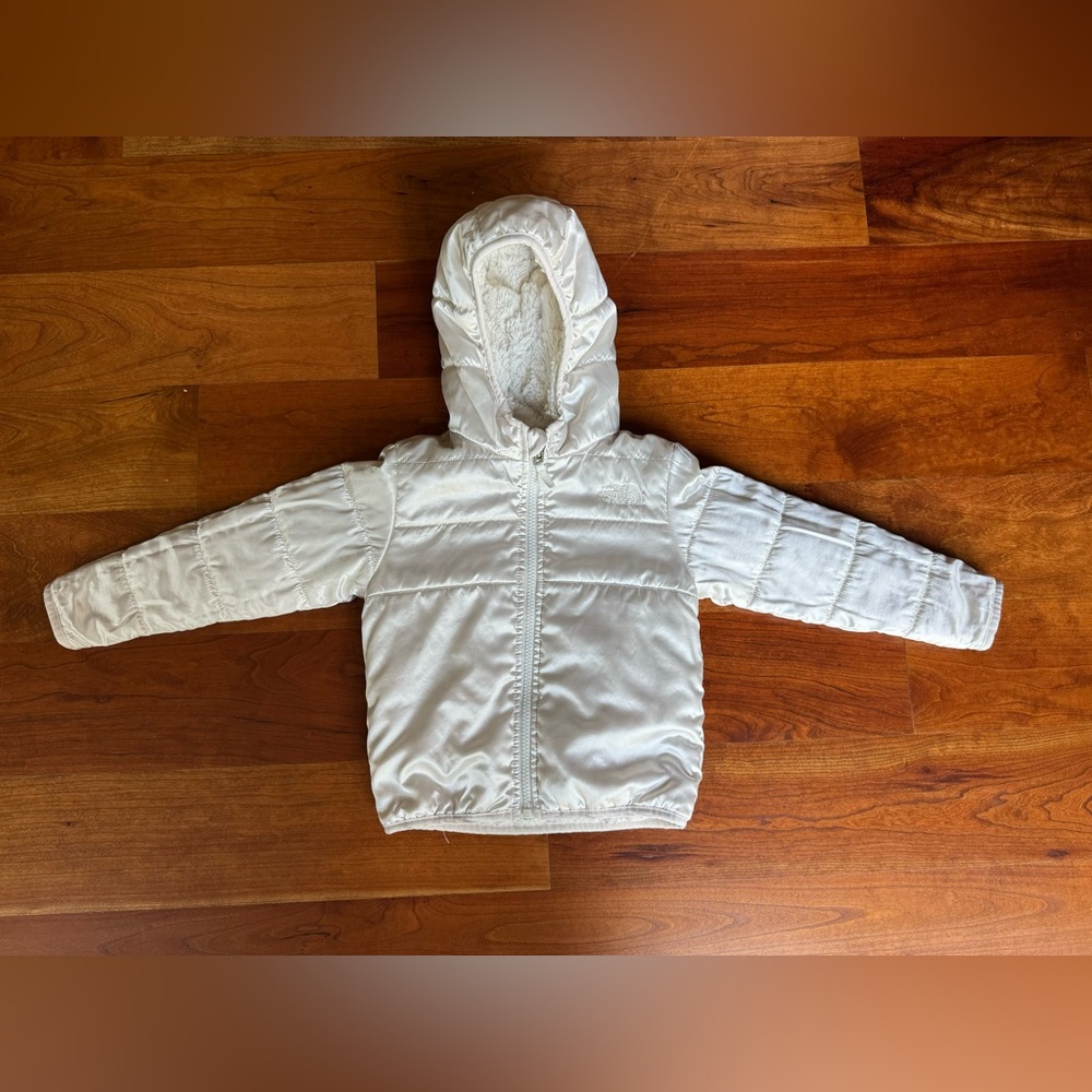 THE NORTH FACE REVERSIBLE MOSSBUD SWIRL FULL-ZIP HOODED INSULATED JACKET